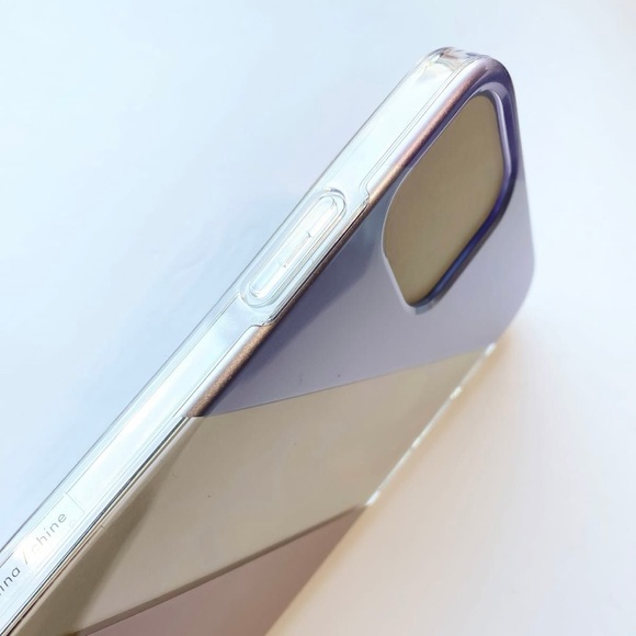 Coach - Protective iPhone 6.1 (2020) Phone Case - Picture 8 of 16